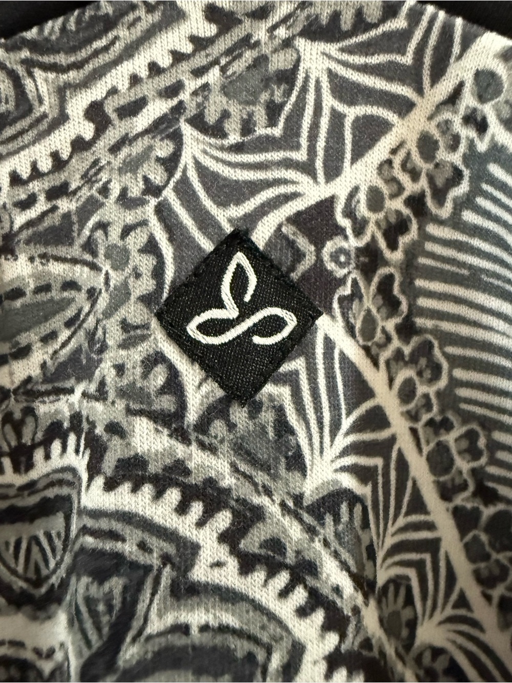 prAna Amaya Black White Paisley Athletic Dress Shelf Bra Small - Picture 7 of 7